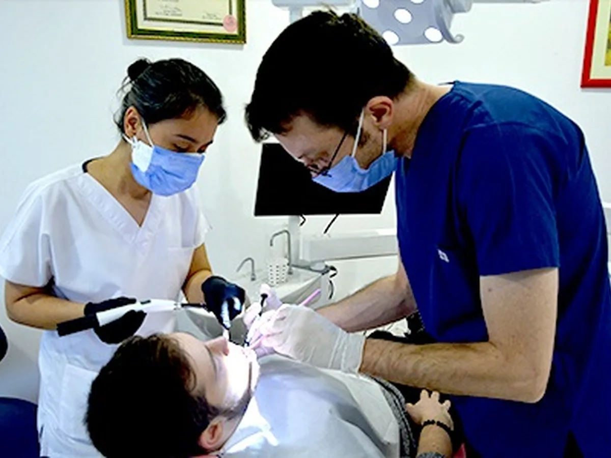 Gummy smile treatment options at Citydent Istanbul dental clinic