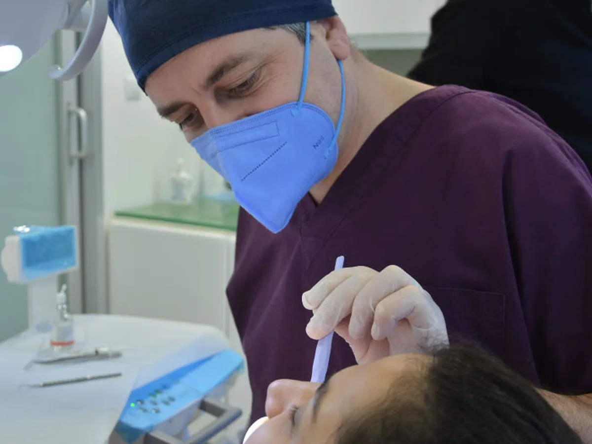 Soins endodontiques réalisés par un spécialiste à Istanbul